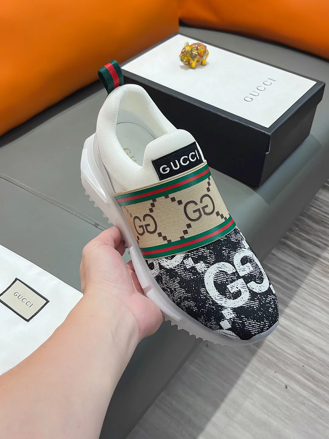 Men's shoes GUCCI "Gucci" P440 Regular size: 38-44 (casual shoes) Product materials: Selected cowhide upper, soft sheepskin feet; original factory special outsole.
